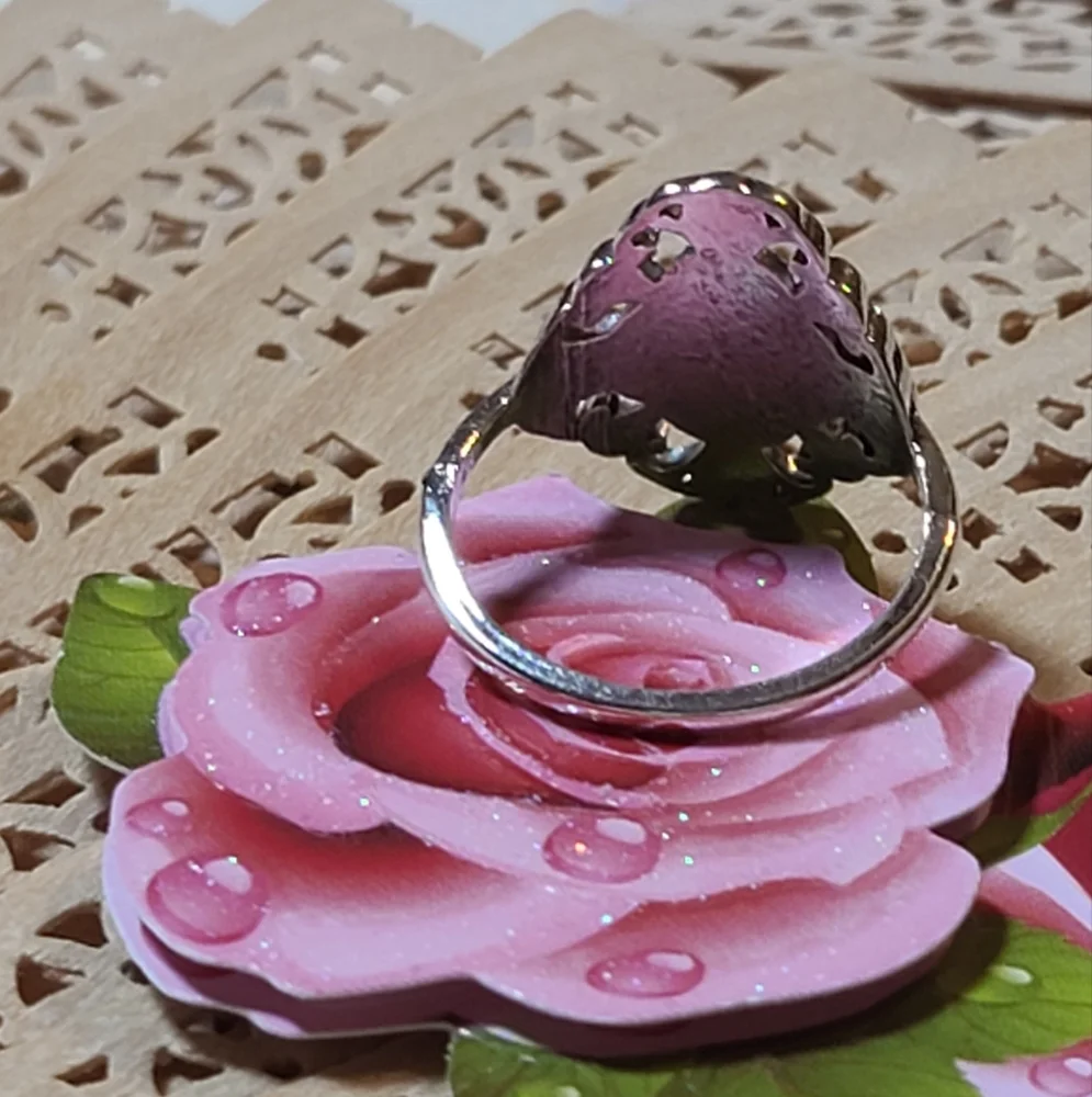 Vintage ladies ring